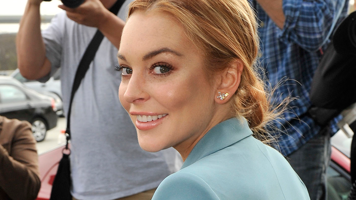 Lindsay Lohan Gives Birth – Who is the Father? Updates and Congratulations from Fans